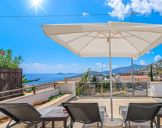 Kaş Kalkan'da Geniş Alanlara Sahip, Özel Havuzlu, Konforlu Villa - 4