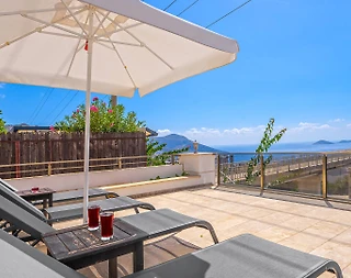 Kaş Kalkan'da Geniş Alanlara Sahip, Özel Havuzlu, Konforlu Villa - 5