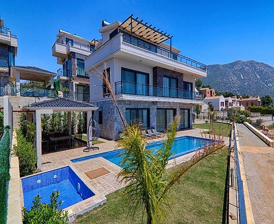 Kaş Kalkan'da Geniş Alanlara Sahip, Özel Havuzlu, Lüks Villa - 1