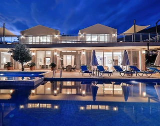 Kaş Kalkan'da Geniş Ailelere Uygun, Özel Havuzlu, Ferah Villa - 1