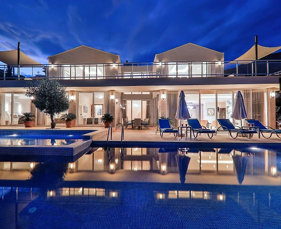 Kaş Kalkan'da Geniş Ailelere Uygun, Özel Havuzlu, Ferah Villa - 1