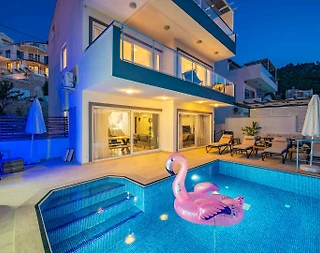 Kaş Kalkan'da Aile Gruplarına Uygun, Özel Havuzlu, Şık Villa - 1