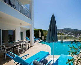 Kaş Kalkan'da Kalabalık Ailelere Uygun, Özel Havuzlu, Kiralık Merkezi Villa - 2