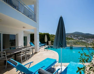 Kaş Kalkan'da Kalabalık Ailelere Uygun, Özel Havuzlu, Kiralık Merkezi Villa - 2