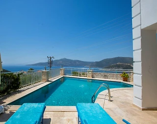 Kaş Kalkan'da Kalabalık Ailelere Uygun, Özel Havuzlu, Kiralık Merkezi Villa - 3