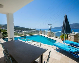 Kaş Kalkan'da Kalabalık Ailelere Uygun, Özel Havuzlu, Kiralık Merkezi Villa - 5