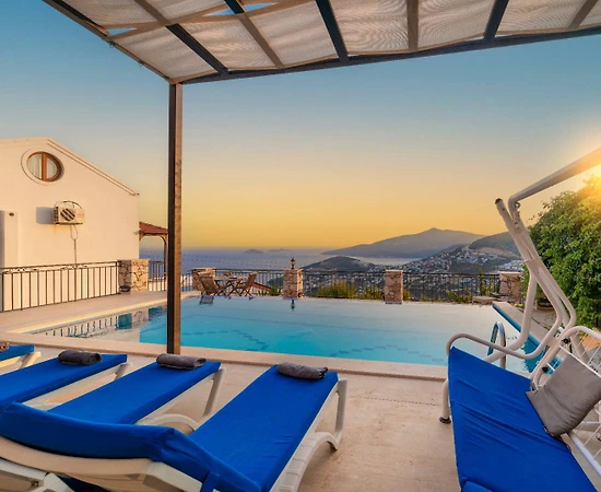 Kaş Kalkan'da Kalabalık Ailelere Uygun, Özel Havuzlu, Modern Tatil Evi - 1