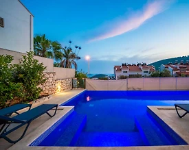 Kaş Kalkan'da Büyük Ailelere Uygun, Özel Havuzlu, Estetik Villa - 2