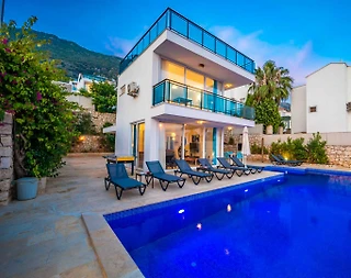 Kaş Kalkan'da Büyük Ailelere Uygun, Özel Havuzlu, Estetik Villa - 3