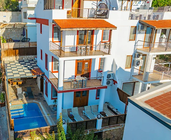 Kaş Kalkan'da Kalabalık Ailelere Uygun, Özel Havuzlu, Kiralık Villa - 1