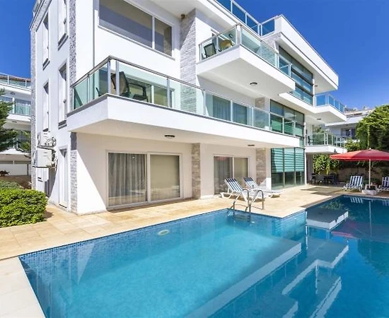 Kaş Kalkan'da Kalabalık Gruplara Uygun, Özel Havuzlu, Konforlu Villa - 1