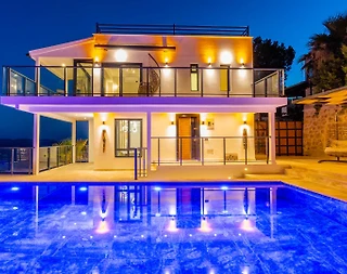 Kaş Gökçeören'de Büyüleyici Deniz Manzaralı, Özel Havuzlu, Lüks Villa - 3