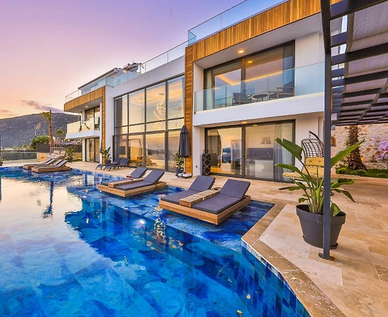 Kaş Kalkan'da Lüks Tasarımlı, Özel Havuzlu, 12 Kişilik Villa - 1