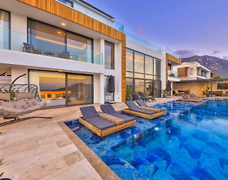 Kaş Kalkan'da Lüks Tasarımlı, Özel Havuzlu, 12 Kişilik Villa - 4