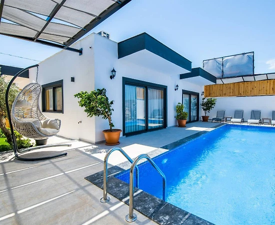 Kaş Bezirgan'da Huzurlu Doğada, Özel Havuzlu, Modern Villa - 1