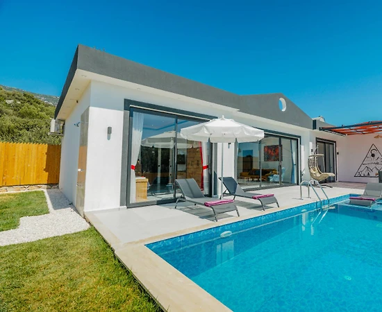 Kaş Kalkan'da Merkeze Yakın, Özel Havuzlu, Balayı Villası - 1