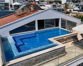 Kaş Kalkan'da Merkeze Yakın, Serinleme Havuzlu, Kiralık Villa - 1