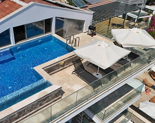 Kaş Kalkan'da Merkeze Yakın, Serinleme Havuzlu, Kiralık Villa - 4