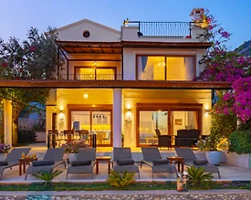 Kaş Kalkan'da Merkezi Konumda, Isıtmalı Özel Havuzlu, Tatil Villası - 2