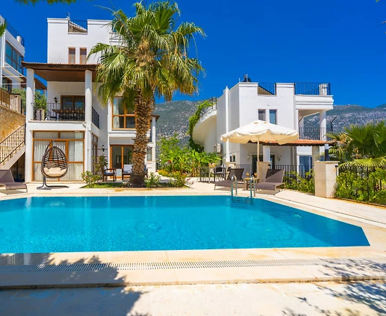 Kaş Kalkan'da Merkezi Konumda, Özel Havuzlu, 3+1 Villa - 1