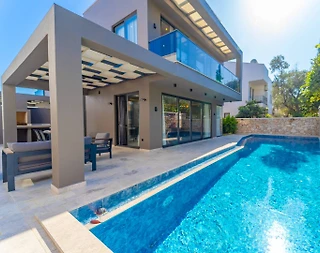 Kaş Kalkan'da Merkezi Konumda, Özel Havuzlu, 3+1 Villa - 1