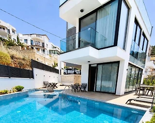 Kaş Kalkan'da Merkezi Konumda, Özel Havuzlu, 6 Kişilik Villa - 2