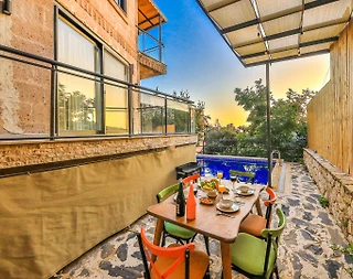 Kaş Kalkan'da Merkezi Konumda, Özel Havuzlu, Çift Jakuzili Villa - 4