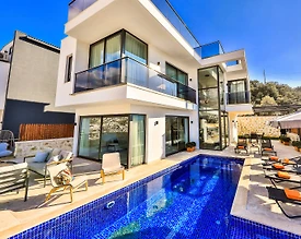 Kaş Kalkan'da Merkezi Konumda, Özel Havuzlu, Ferah Villa - 2