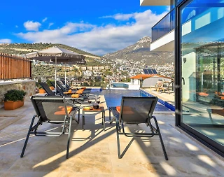 Kaş Kalkan'da Merkezi Konumda, Özel Havuzlu, Ferah Villa - 4