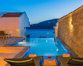 Kaş Kalkan'da Merkezi Konumda, Özel Havuzlu, Jakuzili Villa - 3