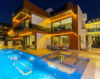 Kaş Kalamar Bölgesinde Merkezi Konumda, Özel Havuzlu, Kiralık Villa - 2