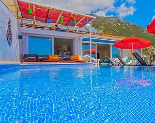 Kaş Kalkan'da Merkezi Konumda, Özel Havuzlu, Konforlu Suit - 2