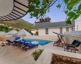 Kaş Kalkan'da Merkezi Konumda, Özel Havuzlu, Konforlu Villa - 3