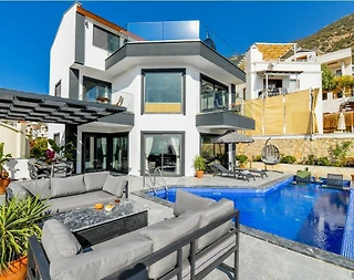 Kaş Kalkan'da Nezih Konumda, Özel Havuzlu, Konforlu Villa - 1