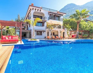 Kaş Kalkan'da Merkezi Konumda, Özel Havuzlu, Lüks Villa - 1