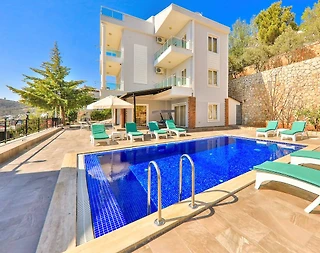 Kaş Kalkan'da Merkezi Konumda, Özel Havuzlu, Lüks Villa - 1