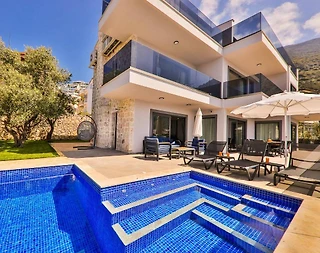 Kaş Kalkan'da Merkezi Konumda, Özel Havuzlu, Lüks Villa - 1