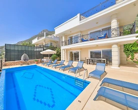 Kaş Kalkan'da Merkezi Konumda, Özel Havuzlu, Lüks Villa - 2