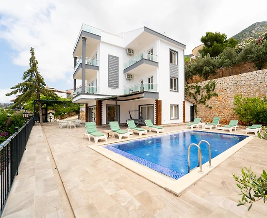 Kaş Kalkan'da Merkezi Konumda, Özel Havuzlu, Lüks Villa - 1