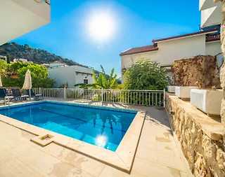 Kaş Kalkan'da Merkezi Konumda, Özel Havuzlu, Lüks Villa - 1