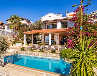 Kaş Kalkan'da Merkezi Konumda, Özel Havuzlu, Tatil Villası - 1