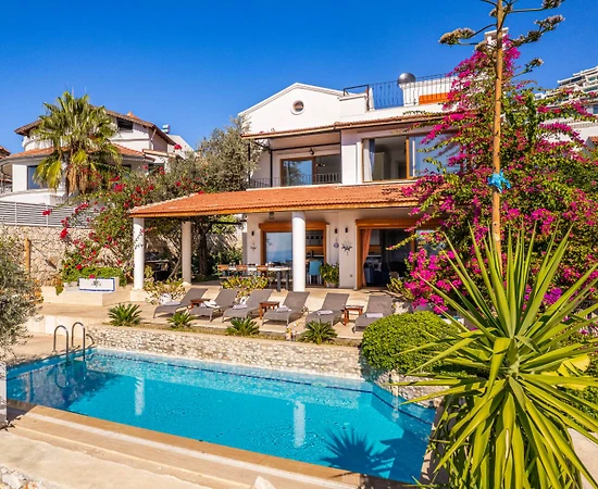 Kaş Kalkan'da Merkezi Konumda, Özel Havuzlu, Tatil Villası - 1