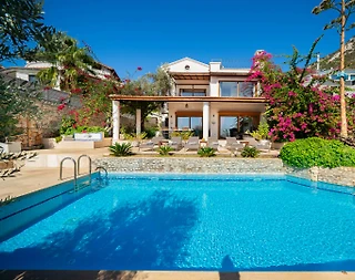 Kaş Kalkan'da Merkezi Konumda, Özel Havuzlu, Tatil Villası - 2