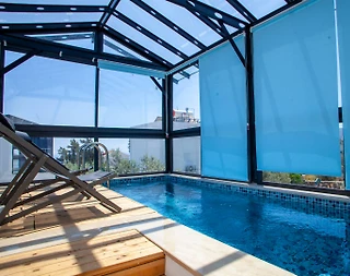 Kaş Kalkan'da Merkezi Konumlu, Açık ve Kapalı Havuzlu, Şık Villa - 4