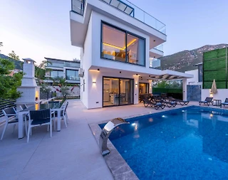 Kaş Kalkan'da Merkezi Konumlu, Özel Havuzlu, 6 Kişilik, Jakuzili Villa - 2