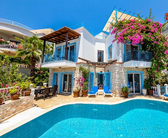 Kaş Kalkan'da Muhteşem Deniz Manzaralı, Özel Havuzlu, 4+1 Villa - 1