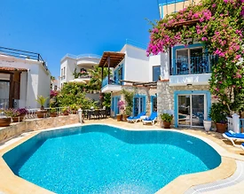 Kaş Kalkan'da Muhteşem Deniz Manzaralı, Özel Havuzlu, 4+1 Villa - 2