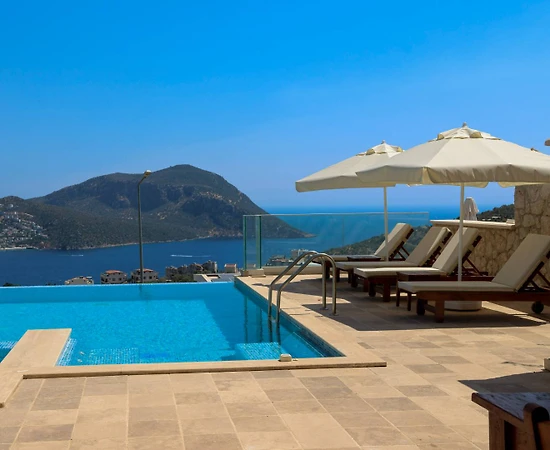 Kaş Kalkan'da Muhteşem Deniz Manzaralı, Özel Havuzlu, Konforlu Villa - 1