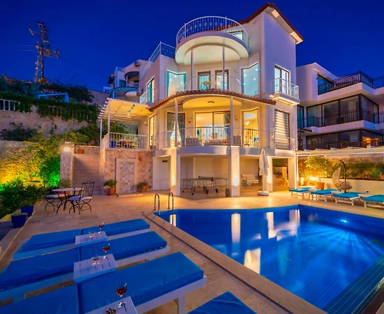 Kaş Kalkan'da Doğa ve Deniz Manzaralı, Özel Havuzlu, Kiralık Villa - 1
