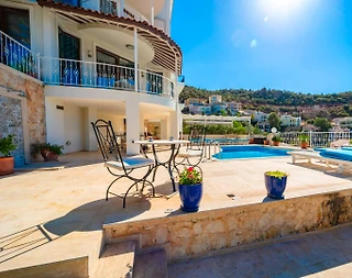 Kaş Kalkan'da Doğa ve Deniz Manzaralı, Özel Havuzlu, Kiralık Villa - 2